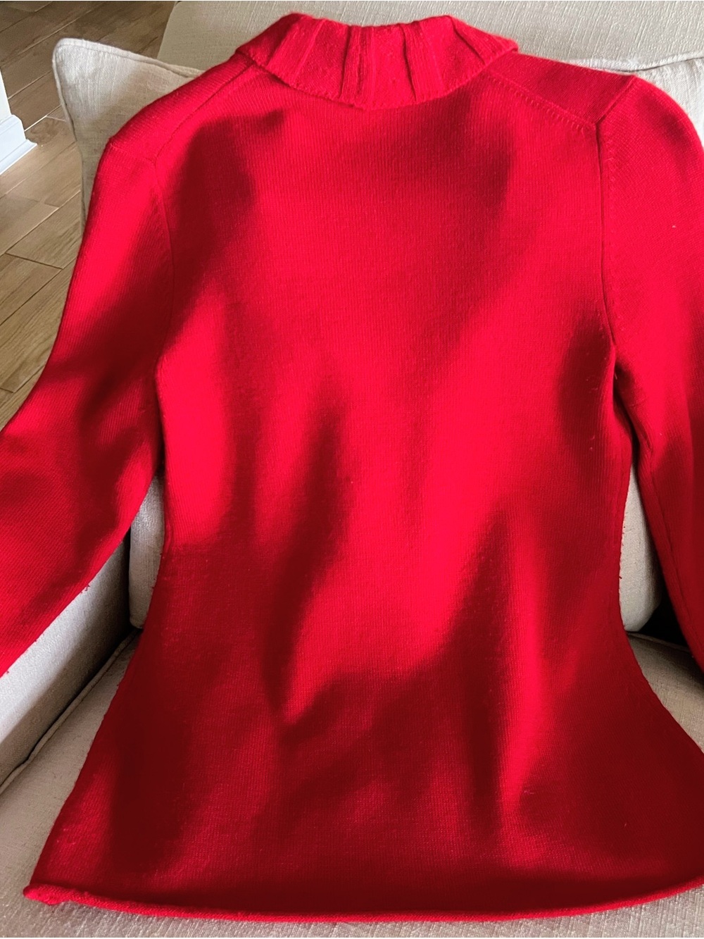 Magaschoni Red Ruffle Knit Jacket. 100% Wool - Picture 2 of 4